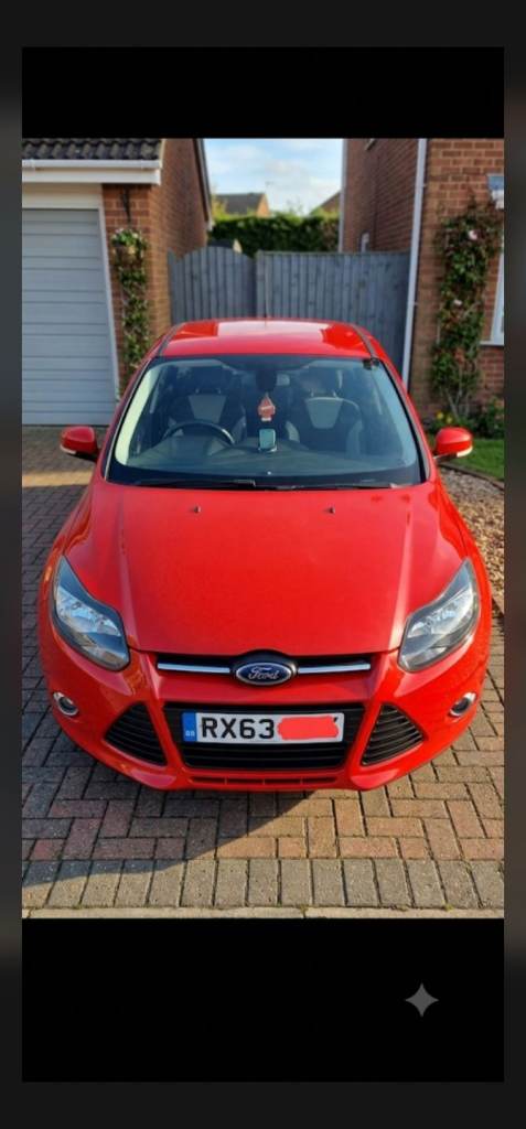 Ford, FOCUS, Hatchback, 2013, Manual, 998 (cc), 5 doors