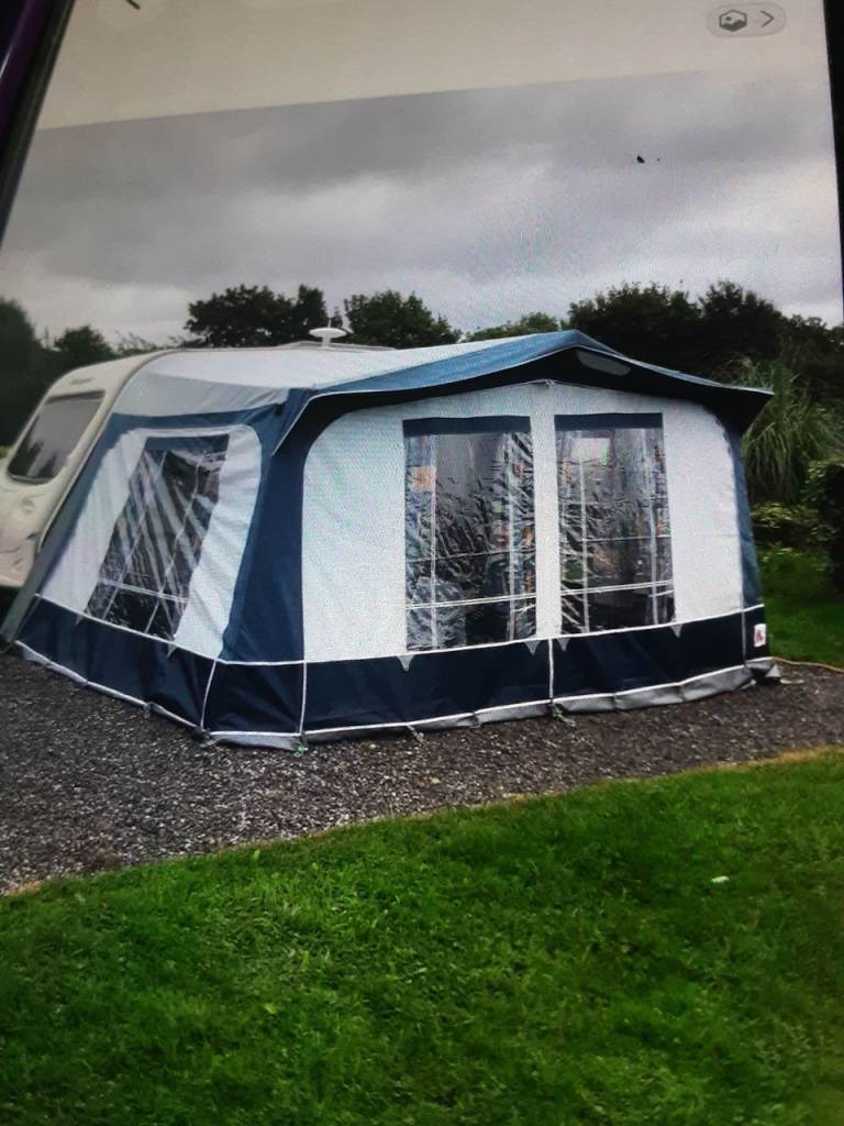 Caravan Awning with Curtains – Good Condition REDUCED *