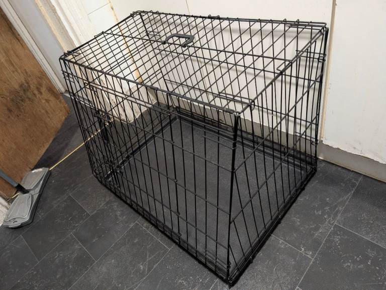 Sloping  metal Dog Crage