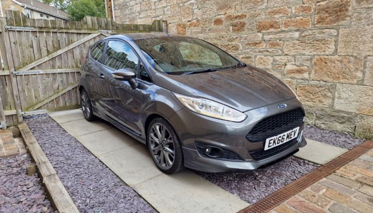 Ford, FIESTA, Hatchback, 2016, Manual, 1498 (cc), 3 doors