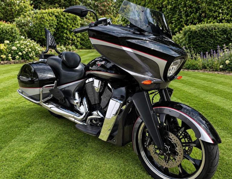 2016 VICTORY MAGNUM 1731