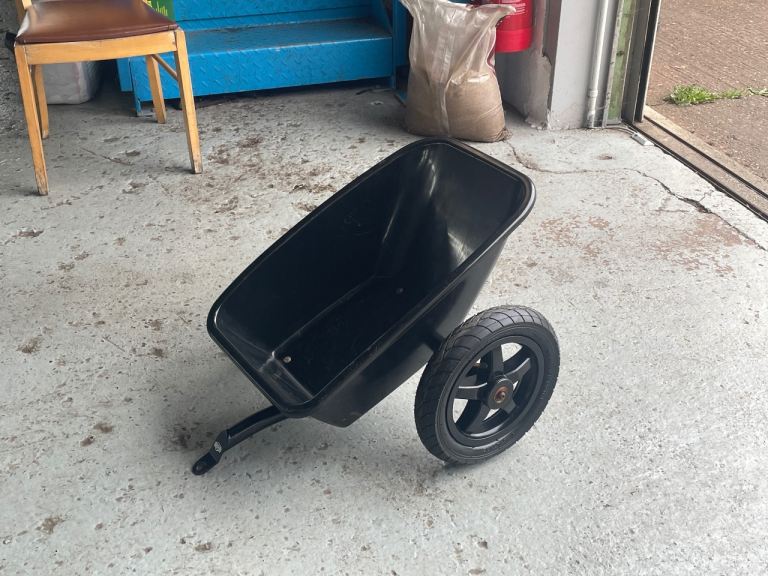 Berg Jeep ride on pedal Go-Kart and Trailer