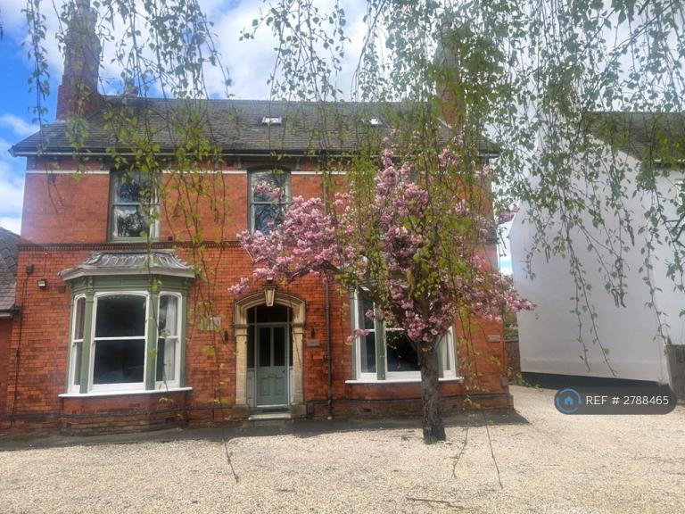 2 bedroom flat in Hamilton Road, Lincoln, LN5 (2 bed) (#2788465)