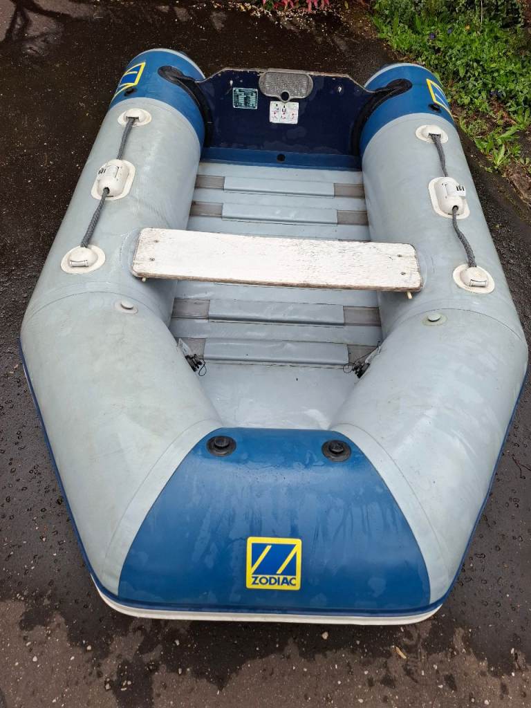 Zodiac inflatable dinghy 2.5m