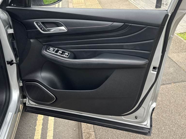 2023 MG MG HS HS Trophy 1.5 PHEV  5dr Hatchback Petrol Parallel PHEV Automatic