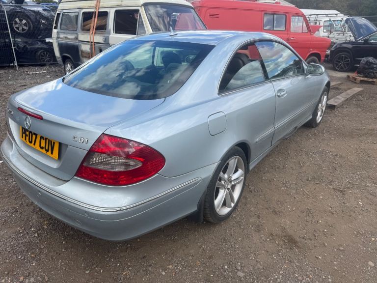Mercedes clk 220 cdi 2007 silver BREAKING FOR PARTS 