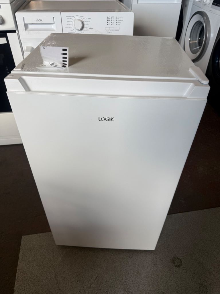 LOGIK Undercounter Fridge – White, Good Condition