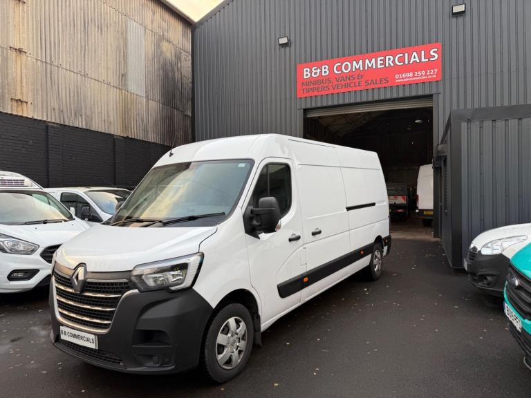 2023 Renault Master LM35dCi 135 Business+ Medium Roof Van PANEL VAN DIESEL Manual