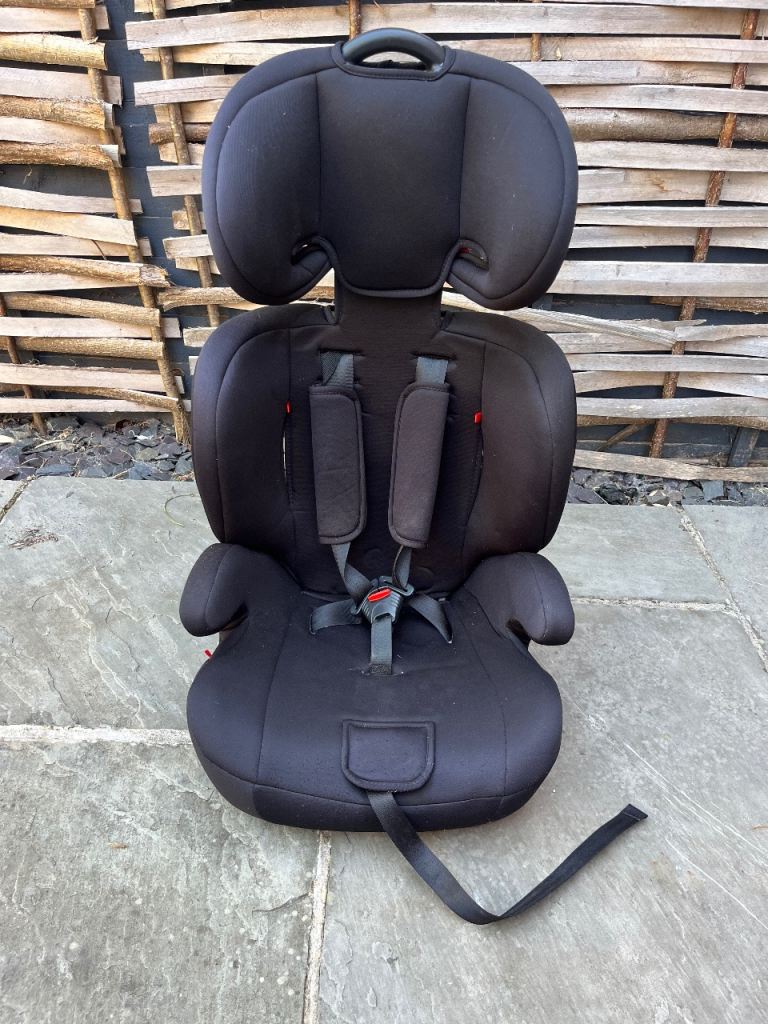 Black Child Car Seat – Great Condition, Fully Functional
