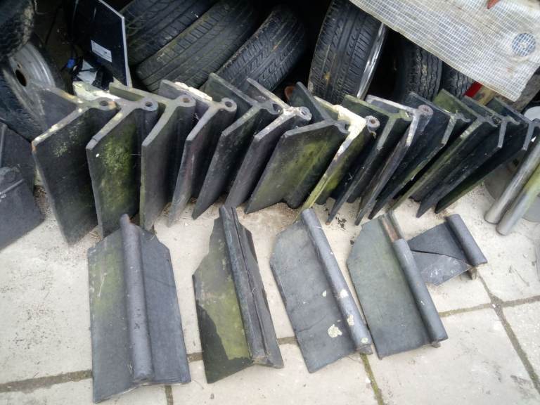 10 Black Victorian Ridge Tiles/Wall Cappings plus 6 chipped