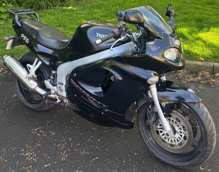 Triumph 955i sprint 