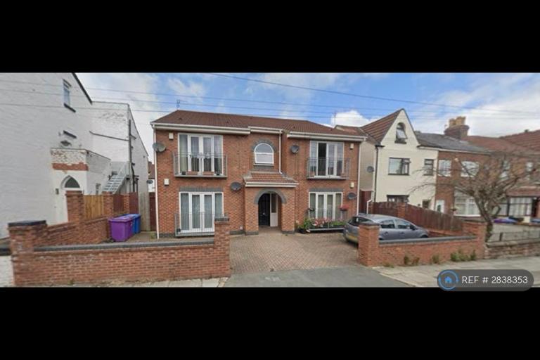 2 bedroom flat in Hartington Road, West Derby, Liverpool, L12 (2 bed) (#2838353)