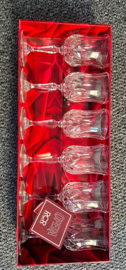 Set of 6 chrystal glasses 