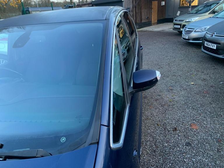 2011 Ford S-Max 2.0 TDCi Titanium Powershift Euro 5 5dr MPV Diesel Automatic