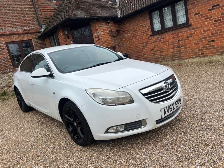2012 Vauxhall Insignia 2.0 CDTi Exclusiv [160] 5dr HATCHBACK Diesel Manual