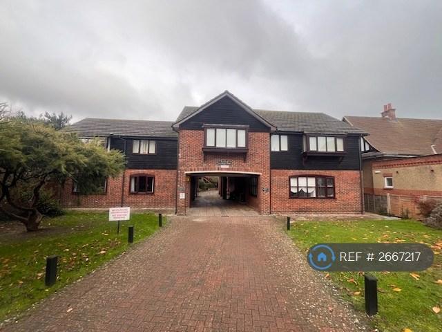 2 bedroom flat in Elizabeth Court, Bembridge, PO35 (2 bed) (#2667217)