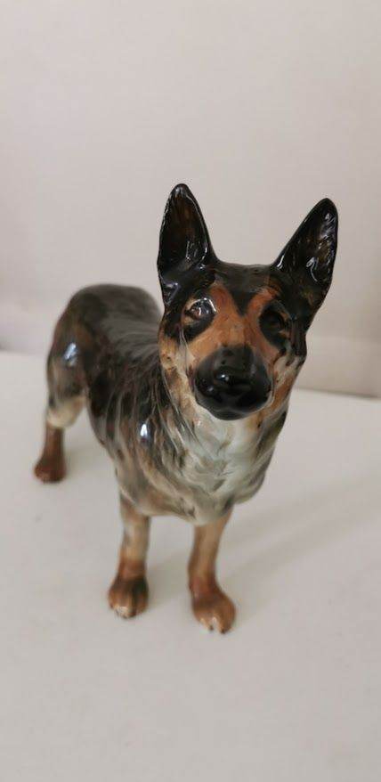 Vintage 1968 Goebel Dog Figurine (as new)