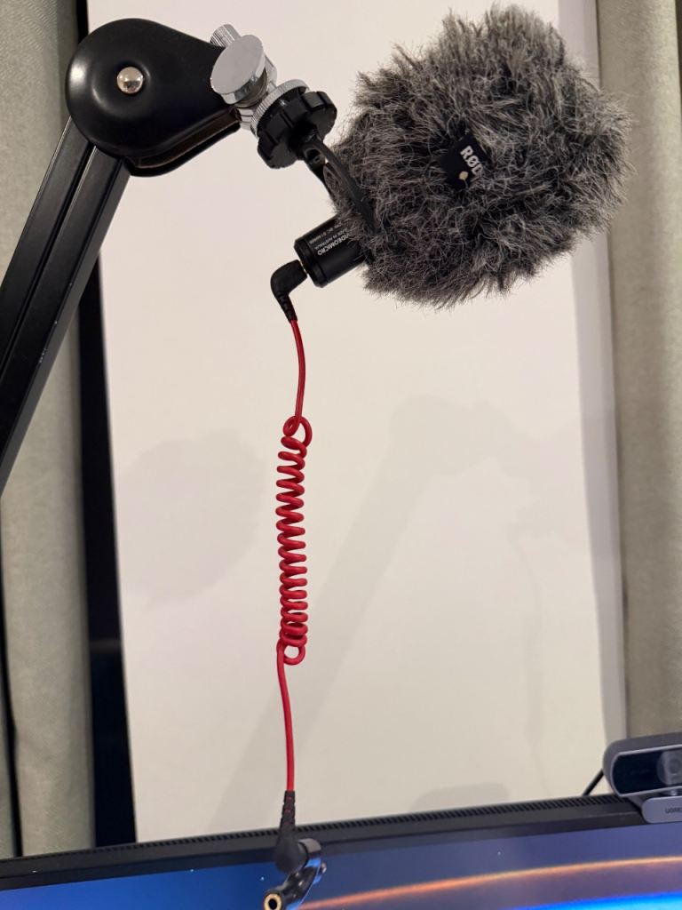 Rode VideoMicro Microphone with Windshield and Desk Mount