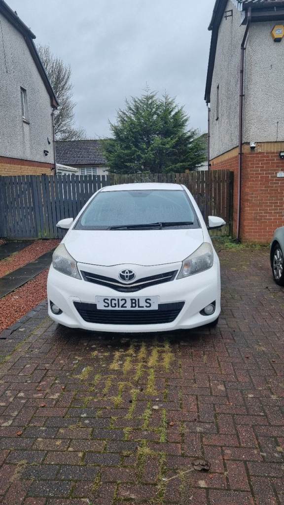 Toyota, YARIS, Hatchback, 2012, Manual, 1329 (cc), 5 doors