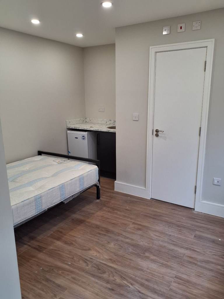 Lovely studio in Hillingdon.