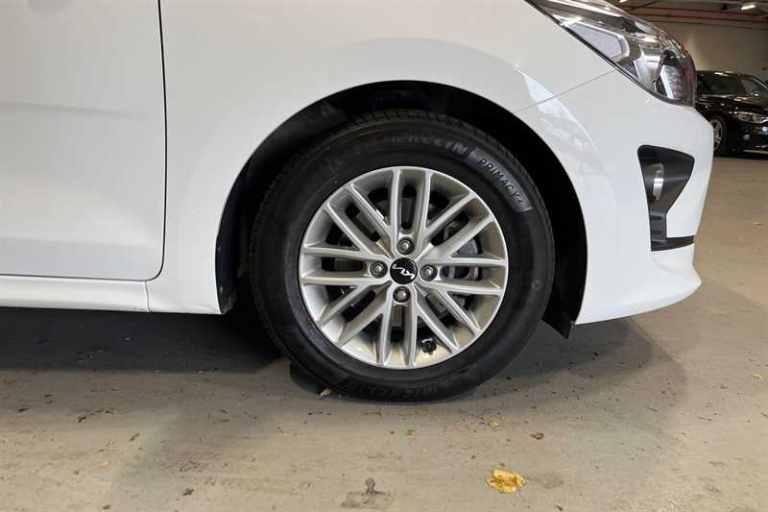 2022 Kia Rio 1.0 T-GDi 2 Hatchback 5dr Petrol DCT Euro 6 (s/s) (99 bhp) Hatchback Petrol Automatic