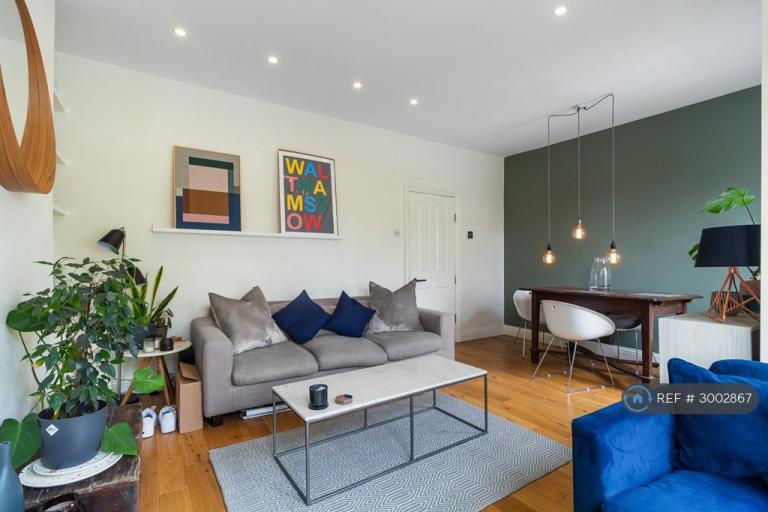 3 bedroom flat in Winns Terrace, London, E17 (3 bed) (#3002867)