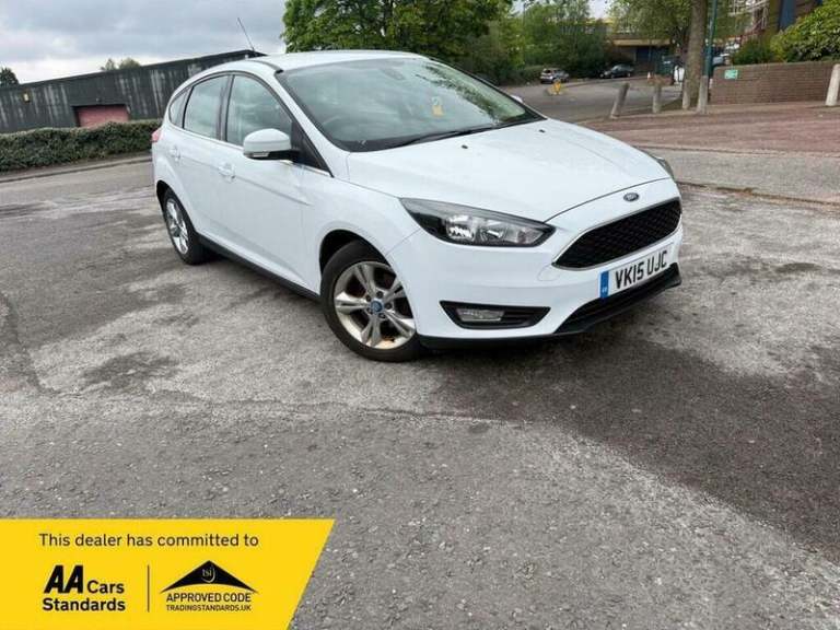 2015 Ford Focus 1.0T EcoBoost Zetec Euro 6 (s/s) 5dr HATCHBACK Petrol Manual