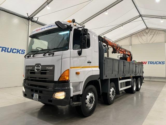 Hino 700 3241 8x4 Dropside Brick Grab