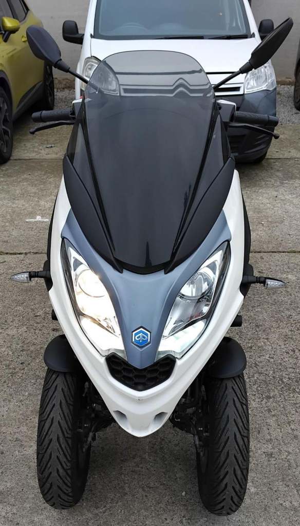 2022 72 PIAGGIO MP3 300 ABS TRICYCLE TRIKE RIDE ON CAR LICENSE MP 3 3k MILES EU5