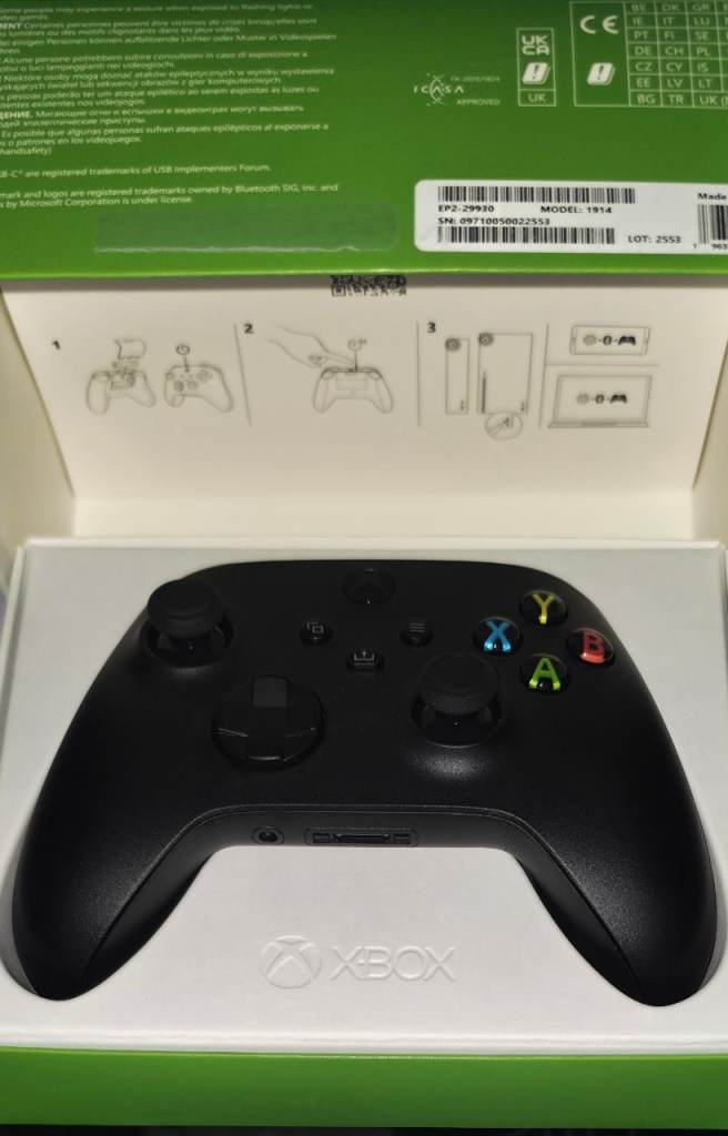 Xbox Wireless Controller Carbon Black – Brand New