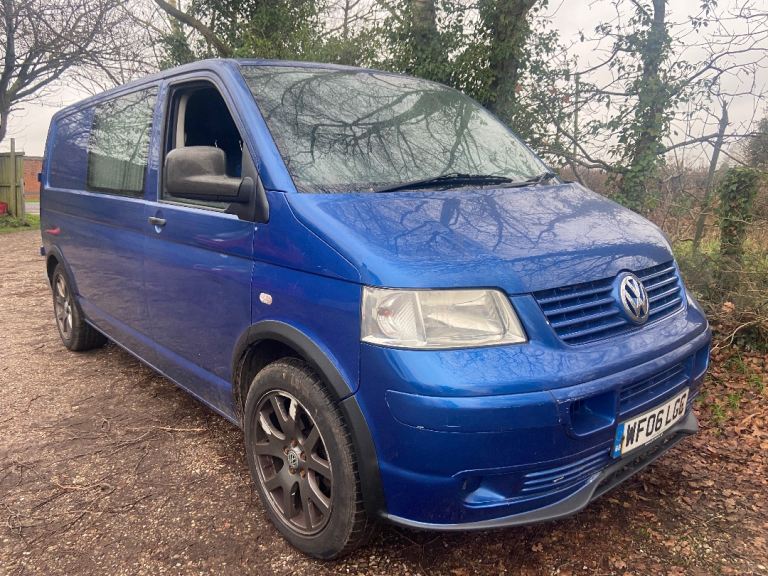 Volkswagen transporter t5 2.5 kombi 06 plate