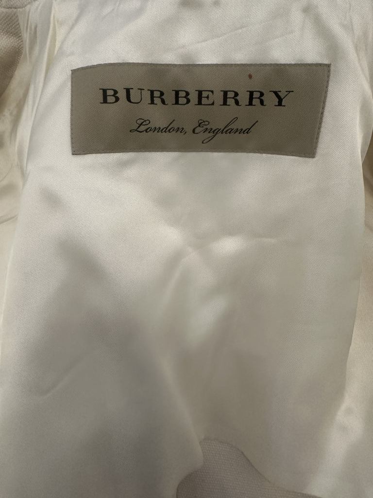 Burberry Trench coat 