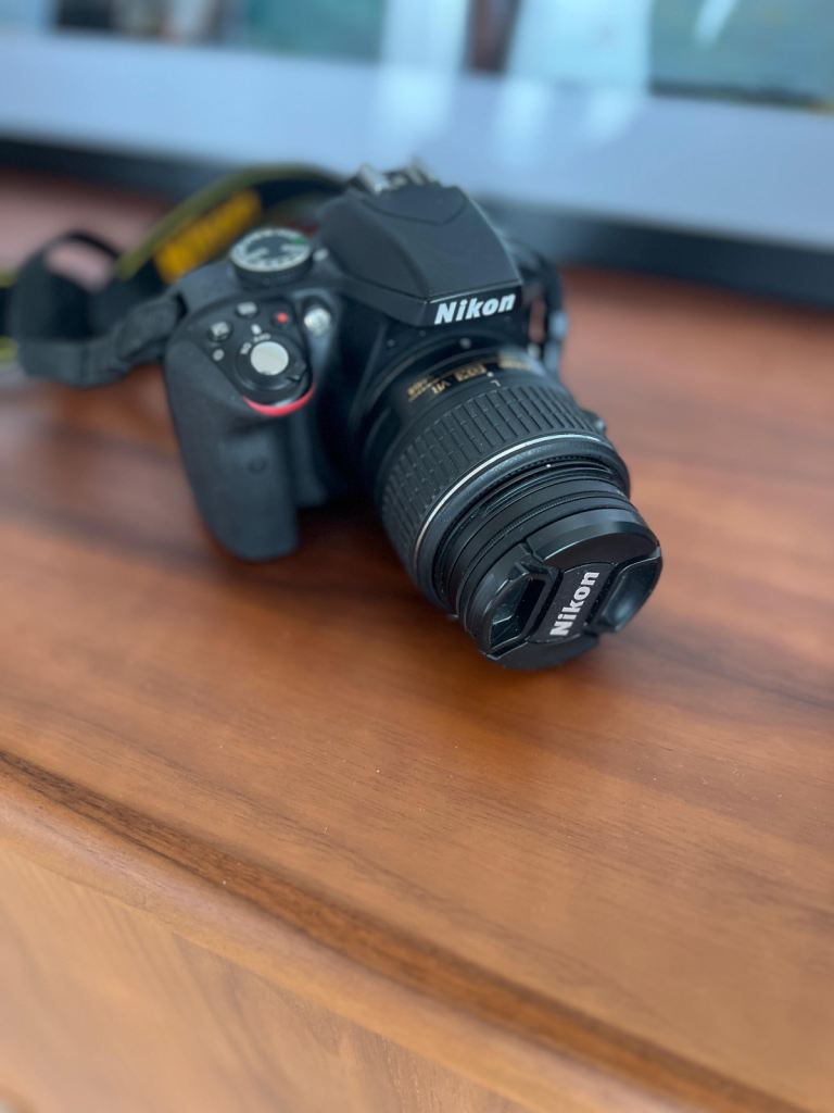 Nikon D3300 18-55mm VR II Kit + 55-300mm Nikkor Lens + Camera Case + Lens bag