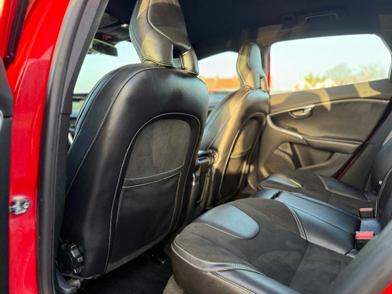 2016 Volvo V40 T2 [122] R DESIGN 5dr Geartronic HATCHBACK Petrol Automatic