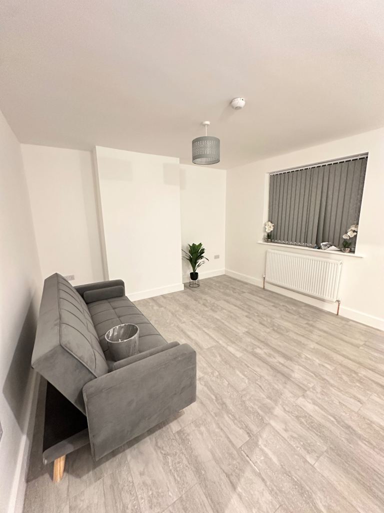 4 Bedroom House to Rent SLOUGH