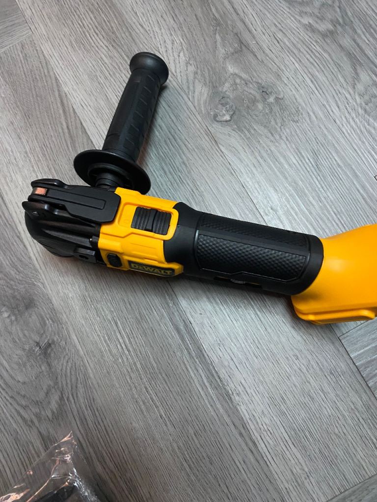 Dewalt oscillating tool 