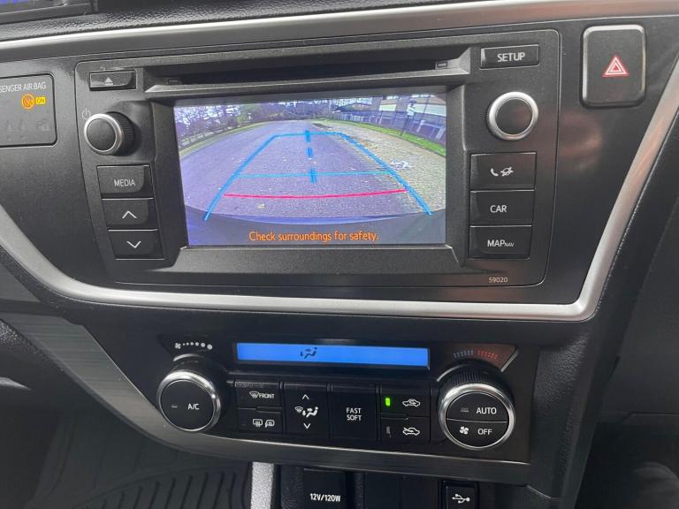 2014 Toyota Auris 1.6 V-Matic Icon 5dr HATCHBACK PETROL Manual