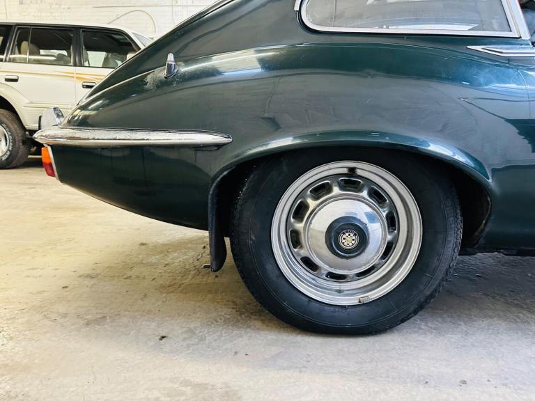  Jaguar E-Type Manual