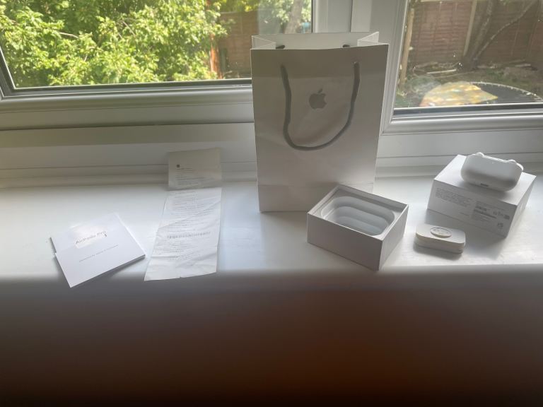 Apple AirPods Pro with Case – Good Condition