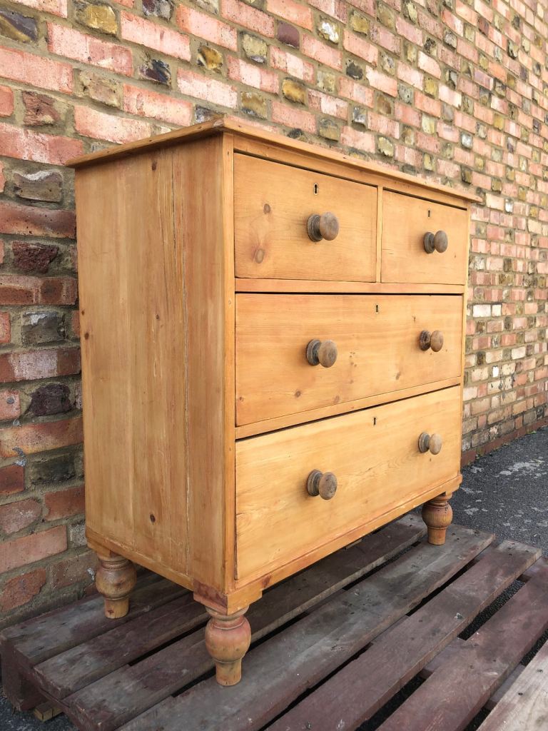 Antique Victorian pine chest of drawers 