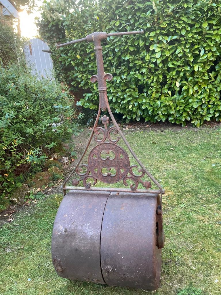 Antique Ransomes 20inch cast iron garden roller