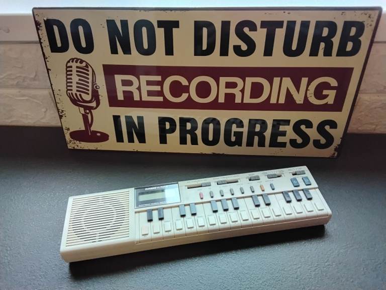 Casio vl tone mini synthesizer keyboard 1980s human league cool 