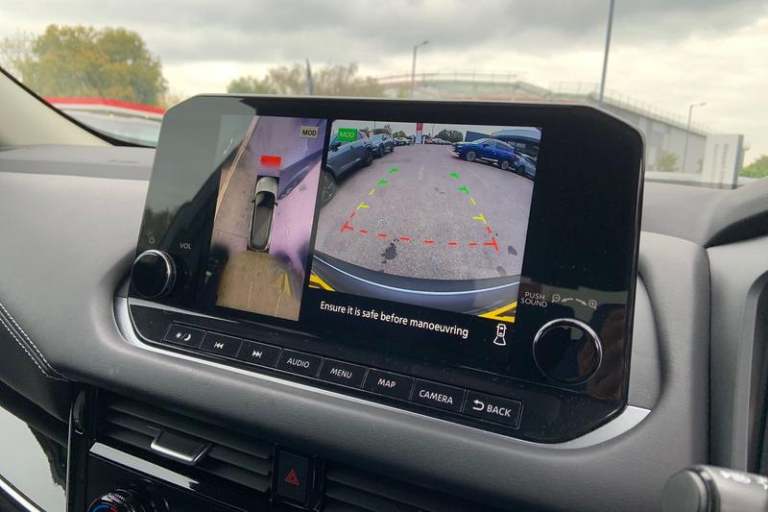 2021 Nissan Qashqai 1.3 DiG-T MH N-Connecta [Glass Roof] 5dr Manual Hatchback Petrol Manual