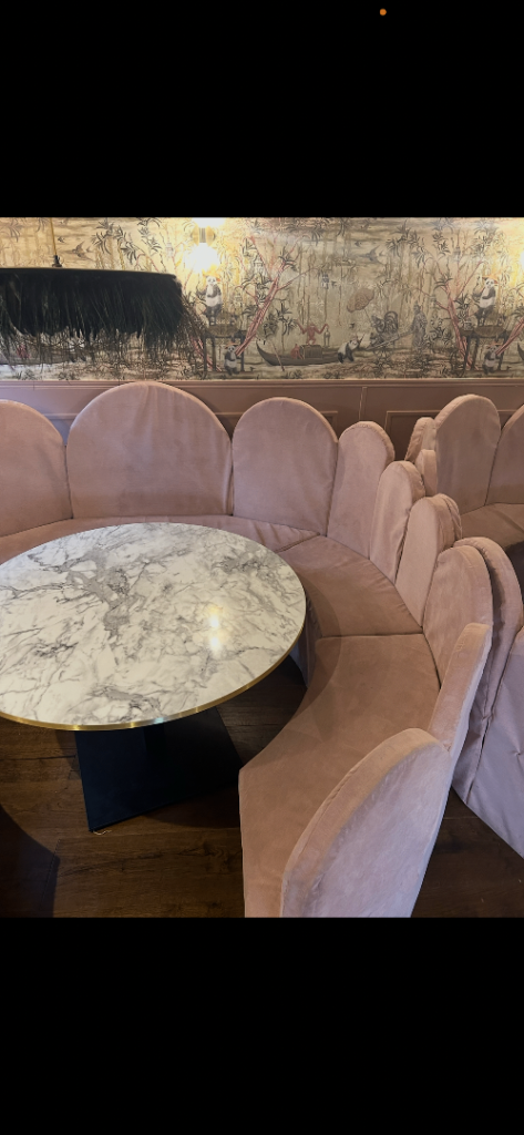 Booth seating for restaurant and bar 