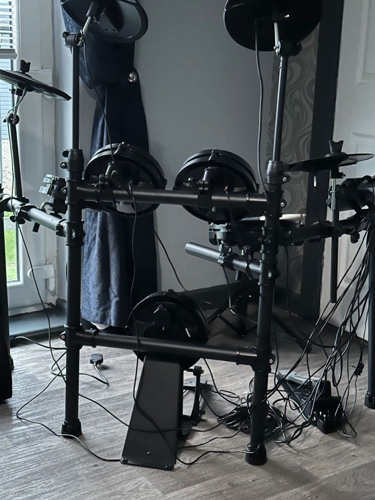 Carlsbro Electric Drum Kit/Set. COMPLETE SET UP