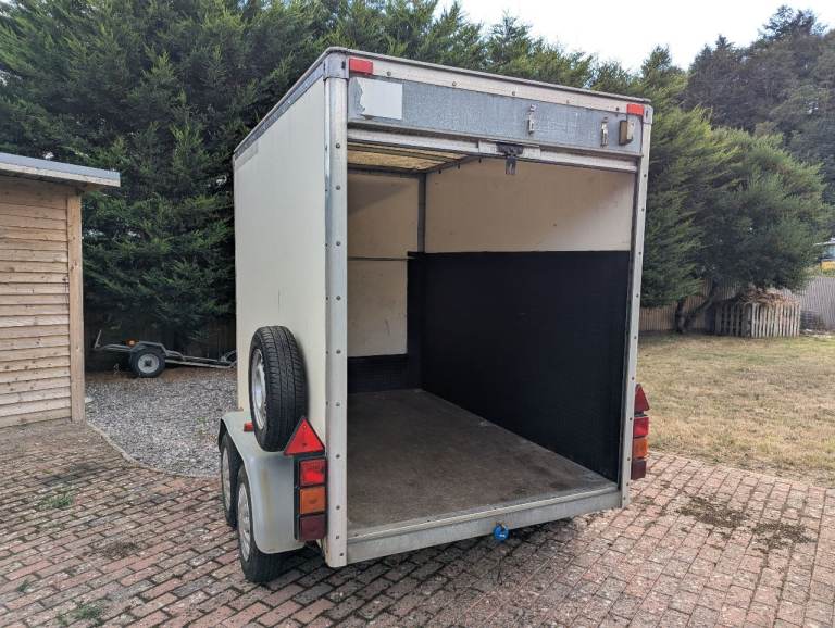 Blueline Box trailer twin axle 1500kg