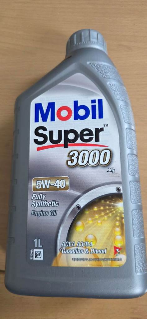 Mobil Super 3000 X1 5W-40 fully synthetic engine oil