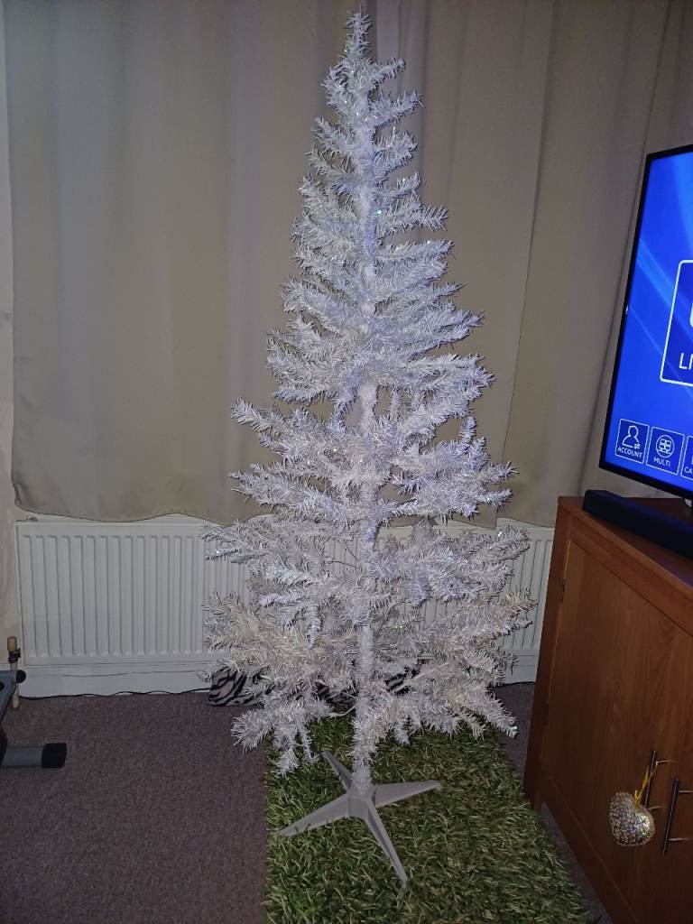 6ft Artificial White Christmas Tree & Decorations 