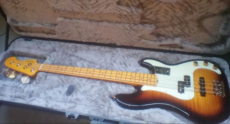 Fender P/J Bass 75th Anniversary 