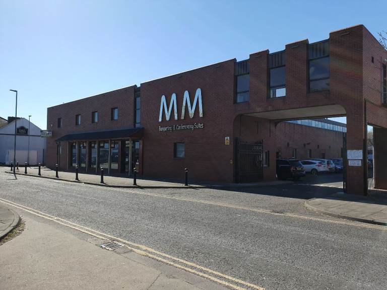 Business units for rent